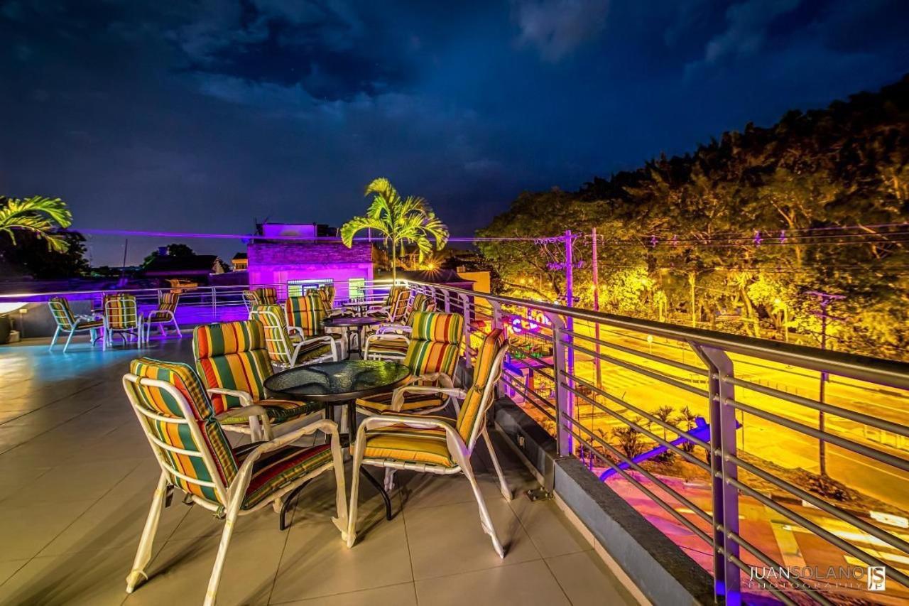 Donde Tu Quieras Hostal Neiva  Buitenkant foto